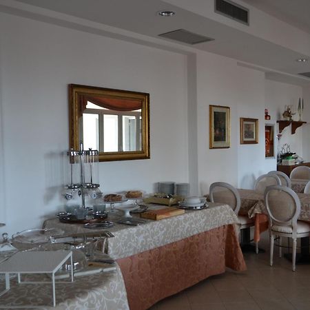 Hotel Noris Finale Ligure Exterior foto