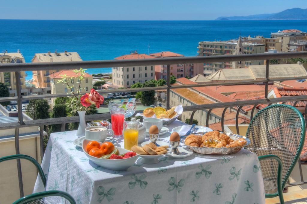 Hotel Noris Finale Ligure Exterior foto
