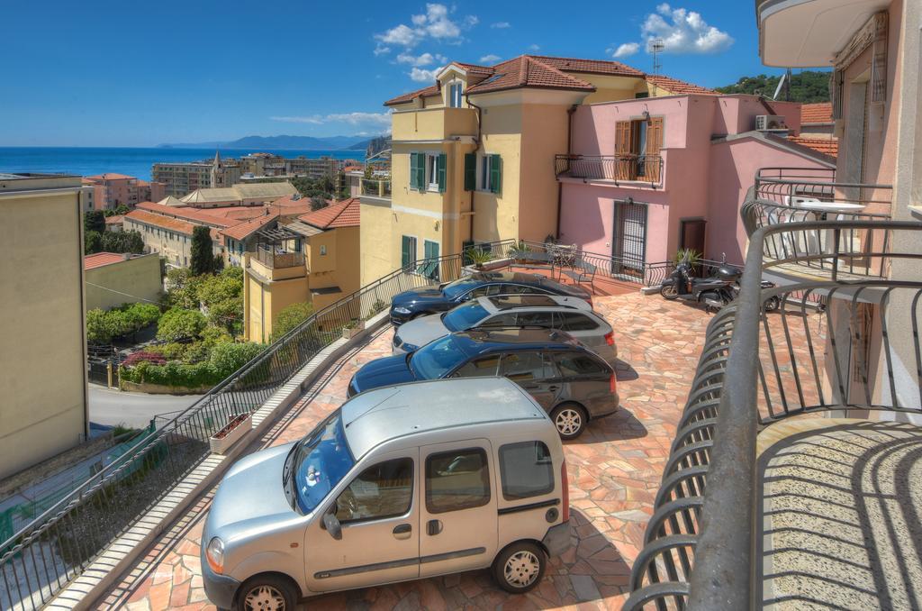Hotel Noris Finale Ligure Exterior foto