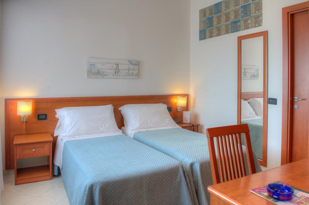 Hotel Noris Finale Ligure Exterior foto