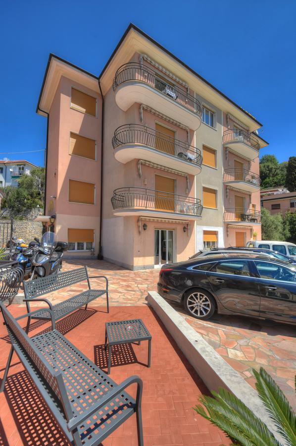 Hotel Noris Finale Ligure Exterior foto