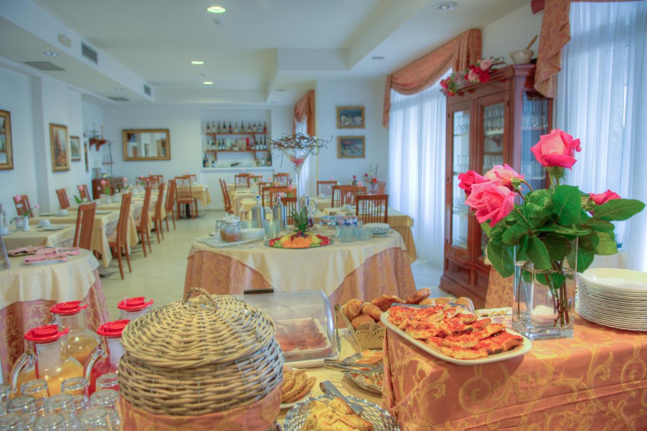 Hotel Noris Finale Ligure Exterior foto