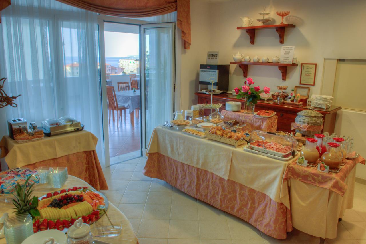 Hotel Noris Finale Ligure Exterior foto